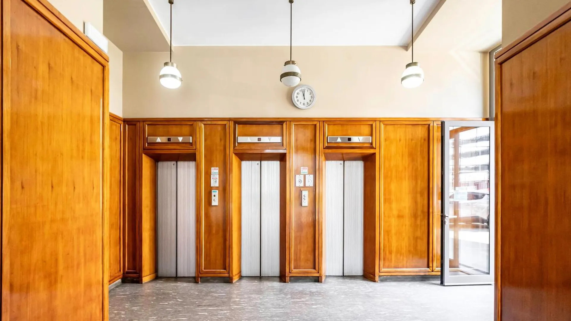 Charming Apartment 230M From Isola M5 Milan 0*,  Italy